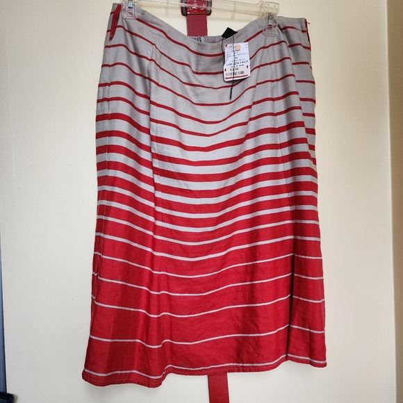 Midi skirt with belt. XL. Red and taupe stripes - Picture 3 of 7